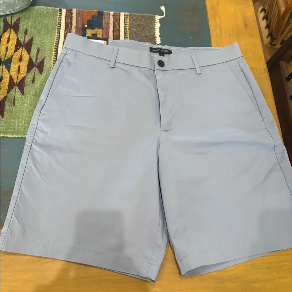 Banana Republic Men's Cool Blue Flat Front Shorts